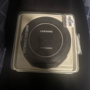 Samsung Wireless Fast Charger